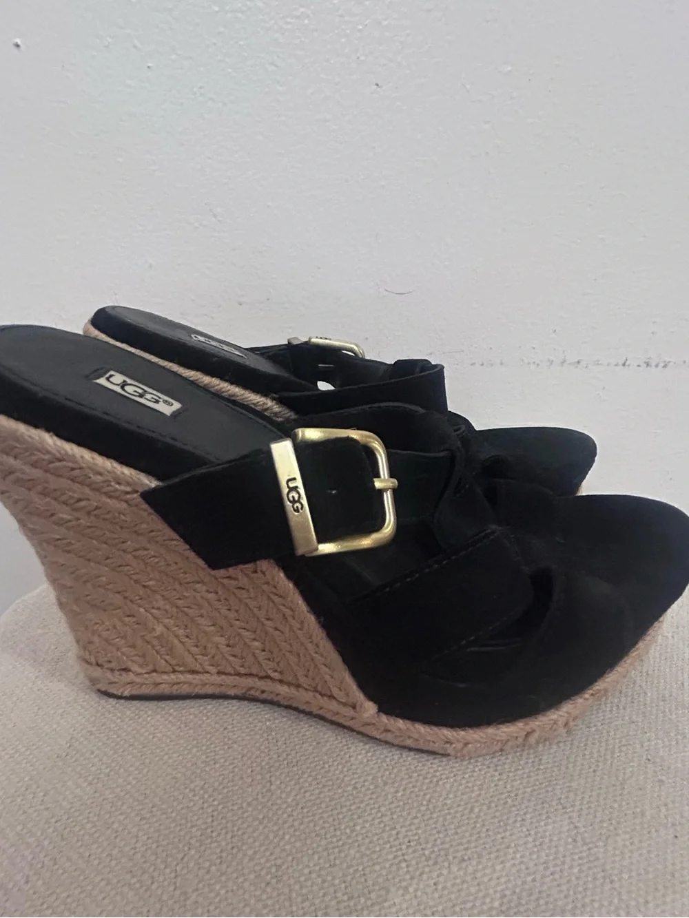 💜MAKE OFFER💜 UGG Black Suede Espadrille Wedge Mules Buckle Heels Sz 7.5
